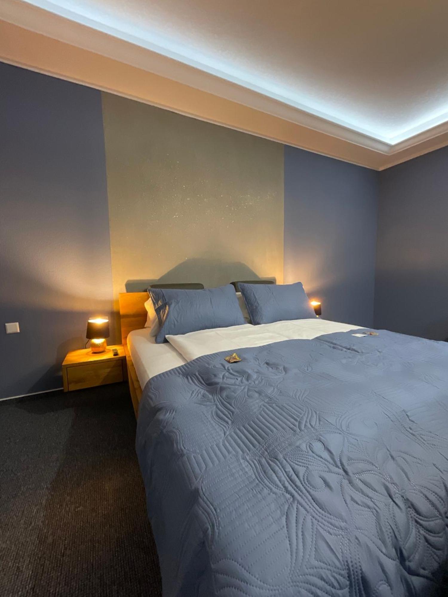 Hotel Residenz Luxury Apartments Метцинген Экстерьер фото