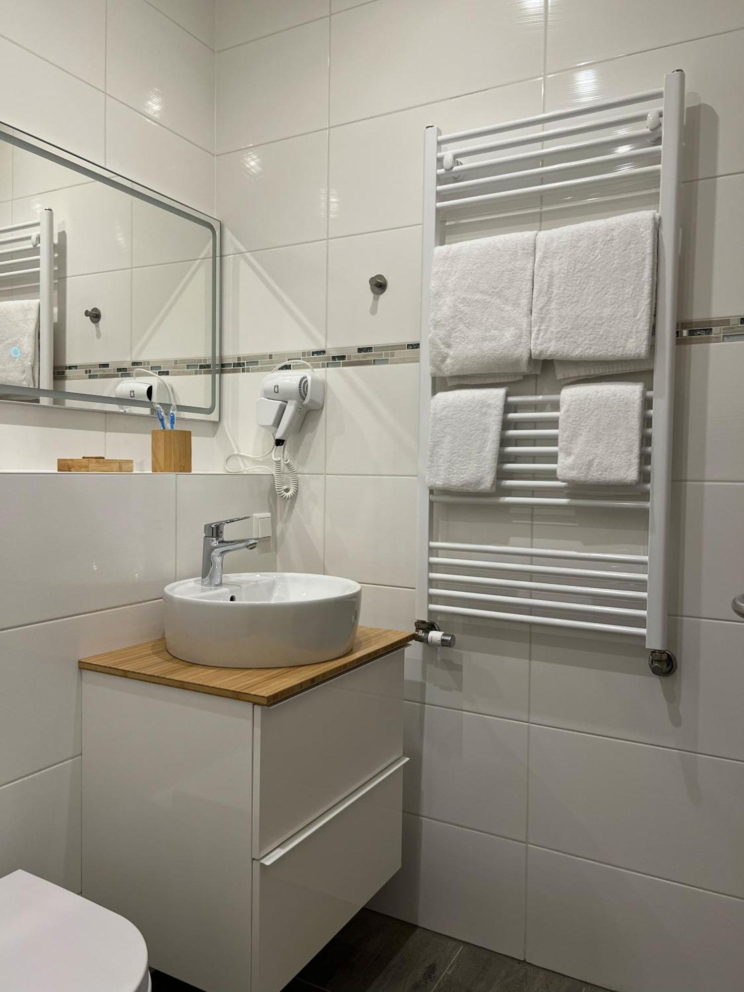 Hotel Residenz Luxury Apartments Метцинген Экстерьер фото